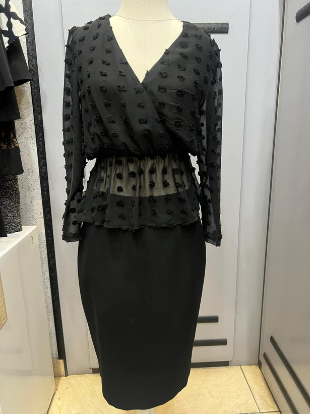 بلوز مجلسی مشکی با طراحی گیپور توپی و یقه هفت